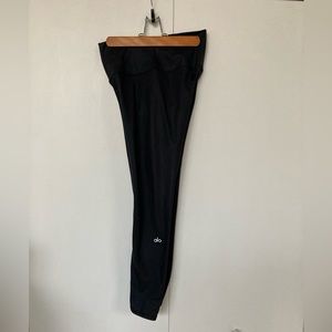 Alo high wasted black sheen leggings